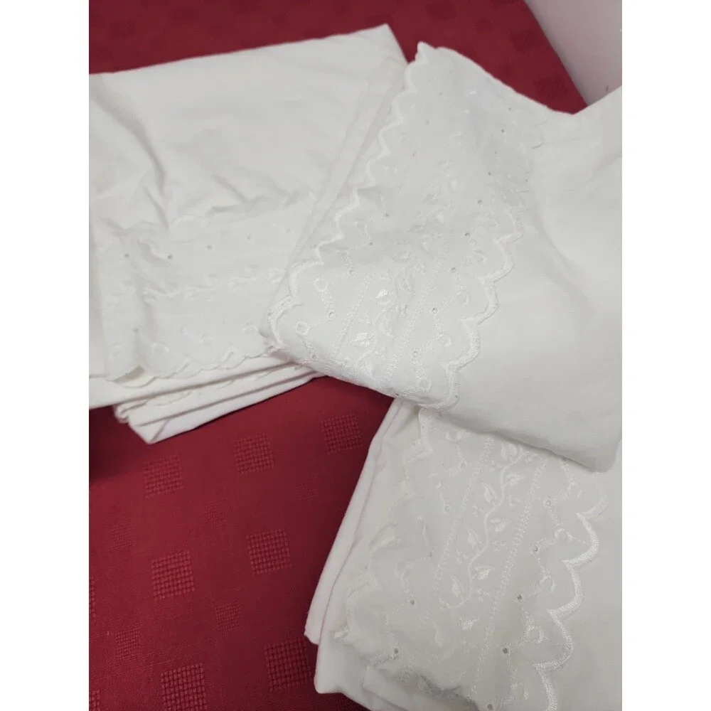White JCP Home Collection Sheets 4 Cases 60/40 Cotton Blend Eyelet Trim Queen